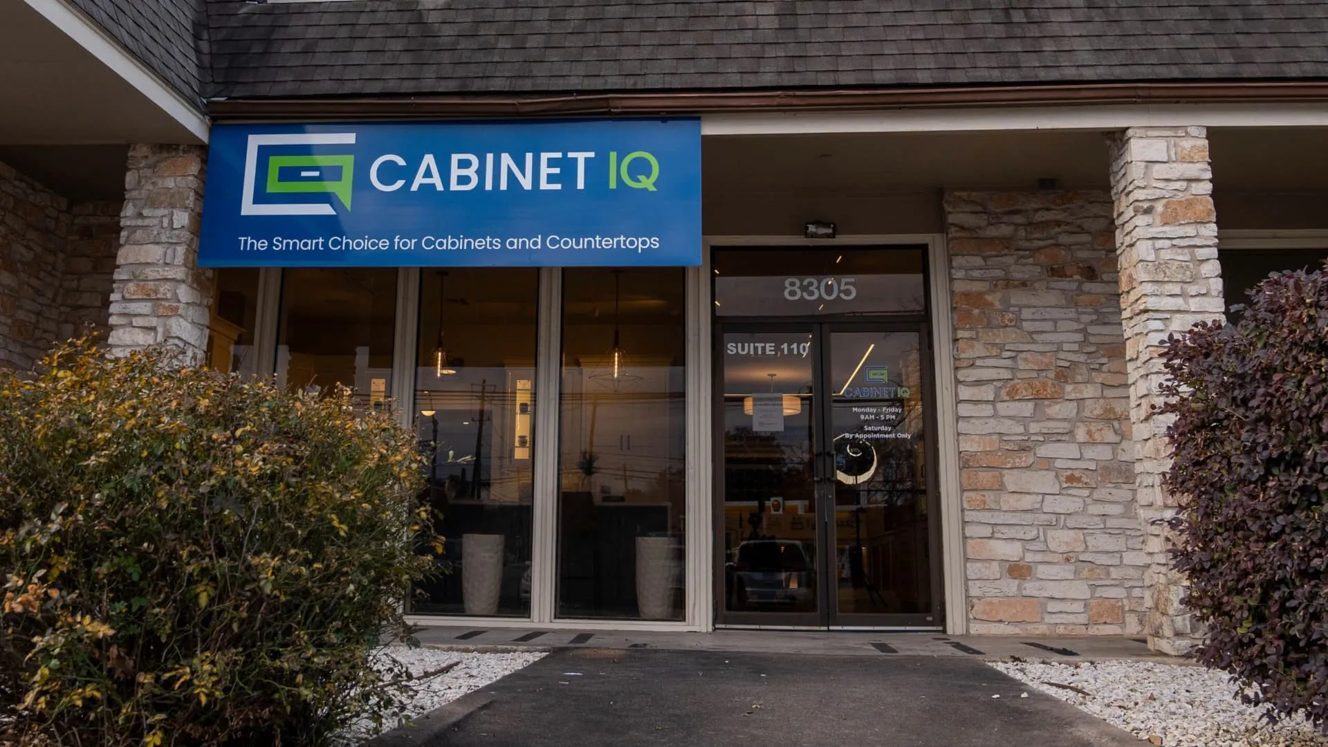 Cabinet IQ Franchise: Real Costs, Showroom Model, and Owner Fit